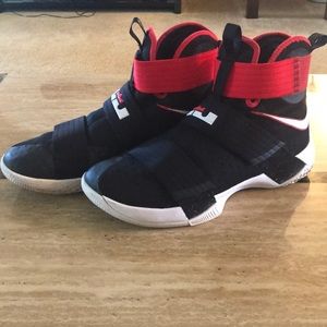 Lebron Solider 10